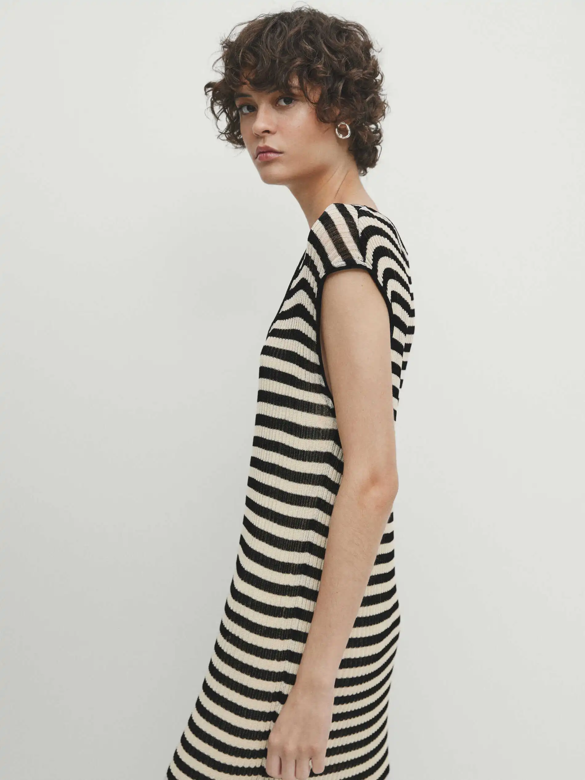 

Ethereal MD 2025 massidutti autumn new style of Women's casual fashion flabby fringe thin hollow knit V-neck sleeveless dress