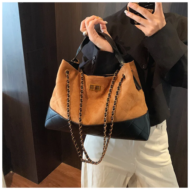 

2025 Vintage Tote Bag, Spacious Commuter Purse for Women, Versatile Crossbody, Minimalist Day to Night Bag, Textured Sling Bag