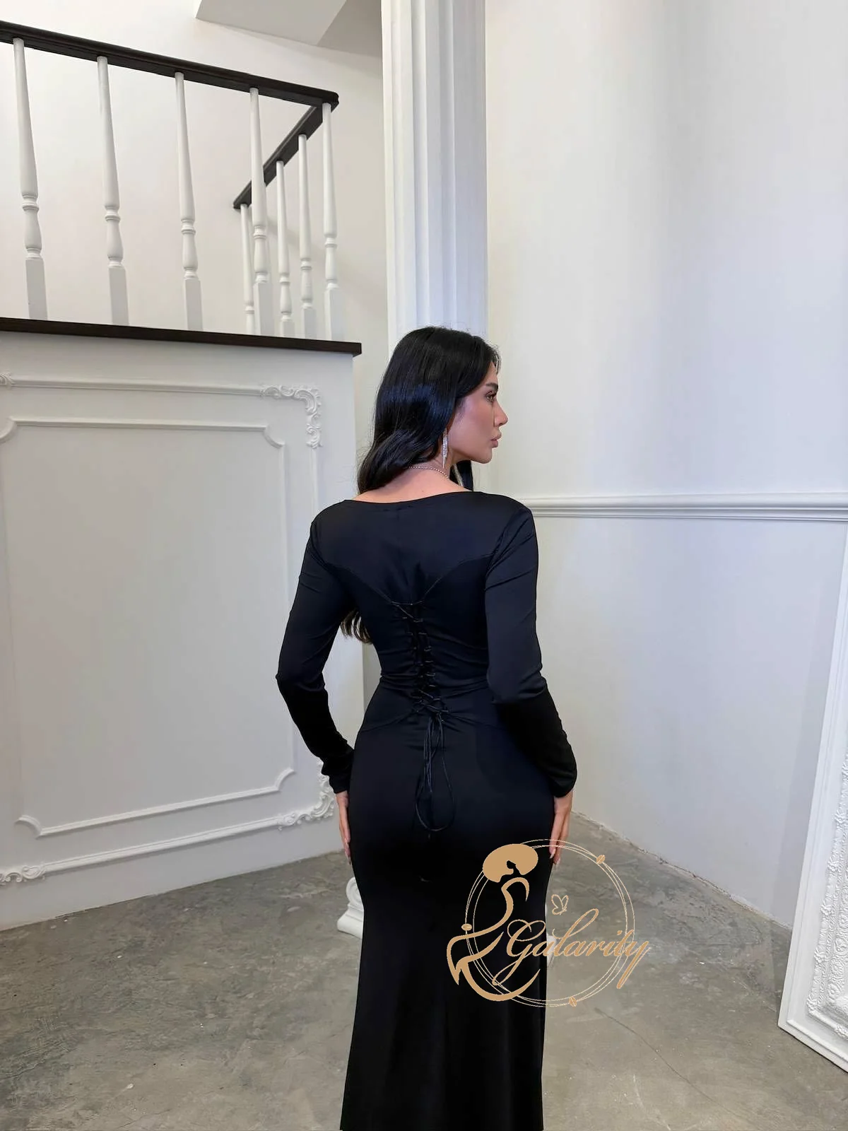 มิซิคูดส์ชุดเดรสออกงานแขนยาวสีดำ 2026 คอเหลี่ยม ผ้ารัดรูป ผูกเชือก ชุดเดรสสำหรับโอกาสพิเศษ ชุดราตรี ชุดงานเลี้ยง แบบสั่งตัด