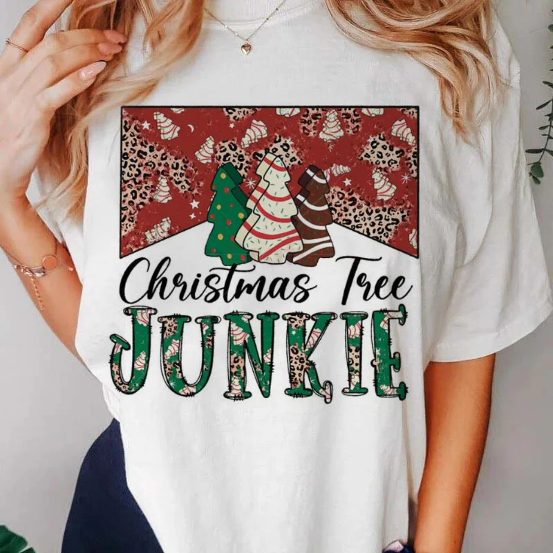 Women's Clothing Christmas Gift Wrap Tree Junkie Pattern Funny O-Neck Fashion New Year Casual Trend Top Funny Christmas T-Shirt