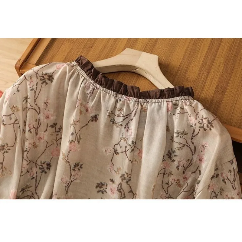 Chemise imprimée à lacets avec col champignon rétro littéraire, pull à manches courtes et col rond à la mode, haut confortable