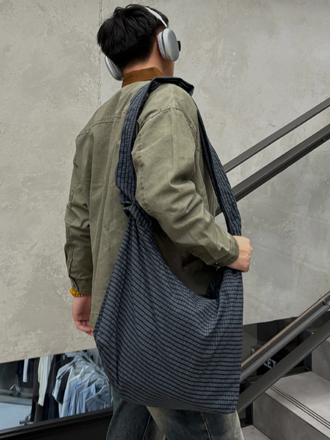 Fashionable Retro Large Capacity Nylon Lightweight Tote Bag Single Shoulder Crossbody for Men And Women Casual Dumpling Shape