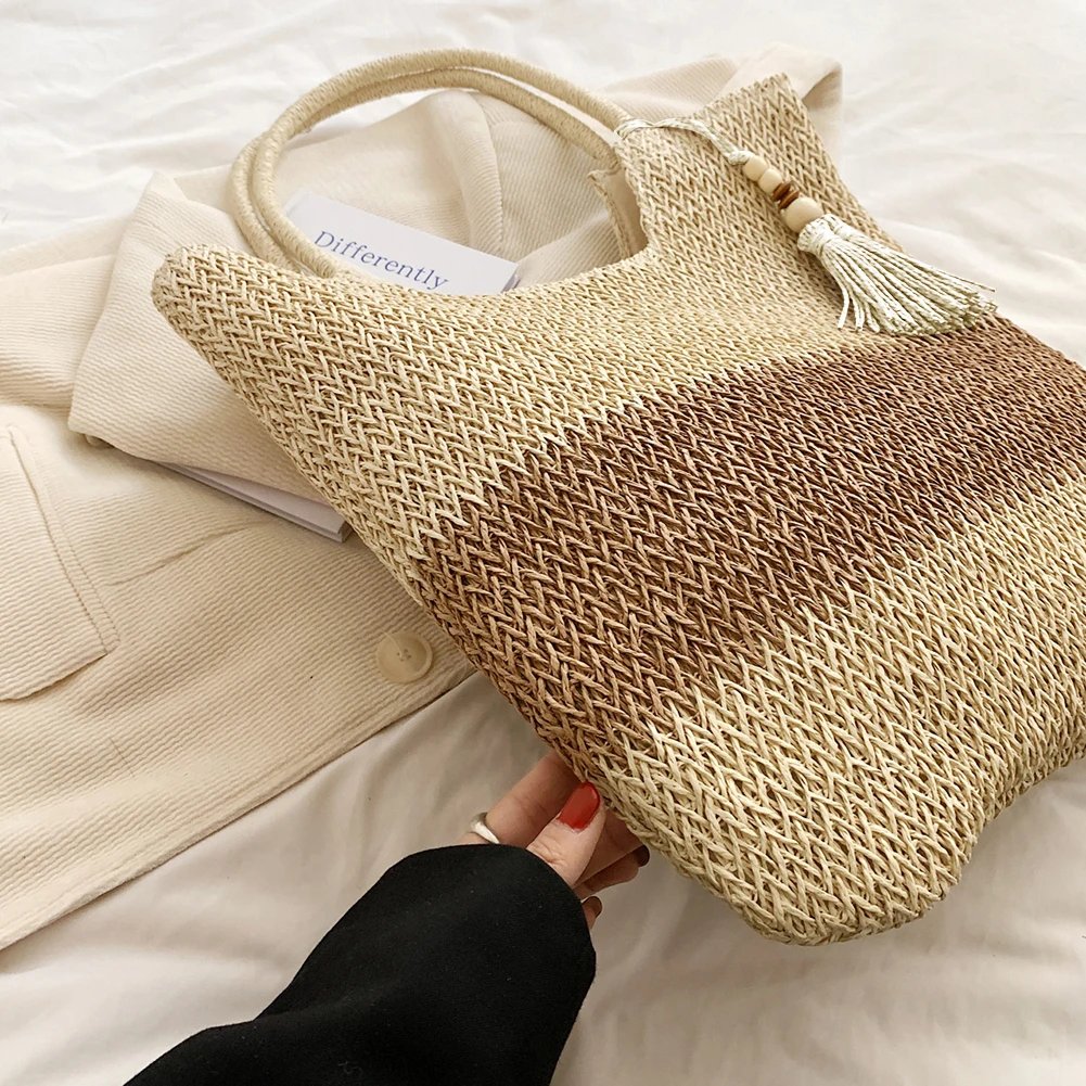 Straw Beach Bag Summer Woven Tote Bag with Tassels Large Shoulder Bag for Women Straw Purses and Handbags Rattan Boho Bag Raffia