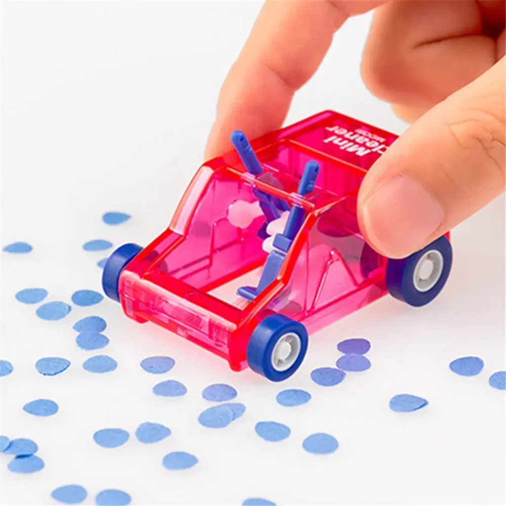 1 Pc Cute Mini Cartoon Car Table Dust Cleaning Trolley Desktop Eraser Dust Ceaner Pencil Eraser Shavings Sweeper for Home Office