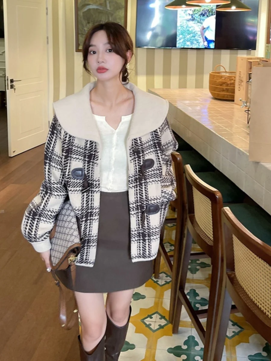 

Short Plaid Woolen Coat Women's Loose Fit Winter Outerwear Korean Style Button Pocket Design Straight Cut Long Sleeve Dress