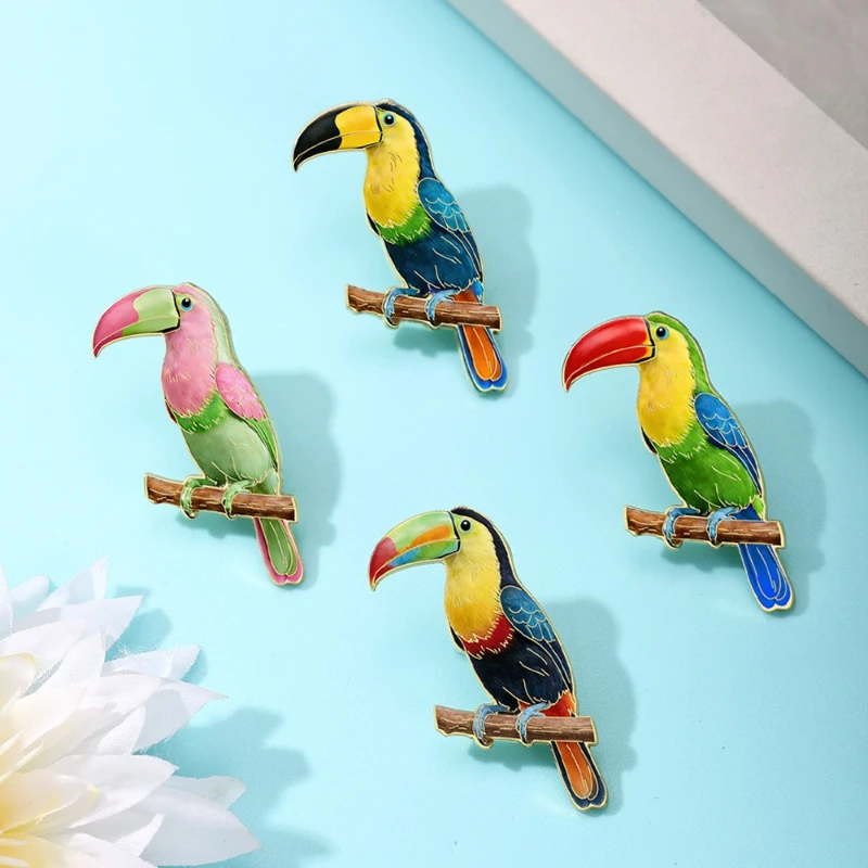 New Creative Tropical Bird Brooch Toucan Branch Design Simple Vintage Coat Decoration Metal Badge Pin