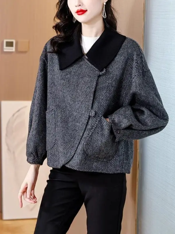 Loose and Versatile Woolen Coat for Women in Autumn and Winter New Style for Mom Long Sleeved Small Retro High-end Short Jackets