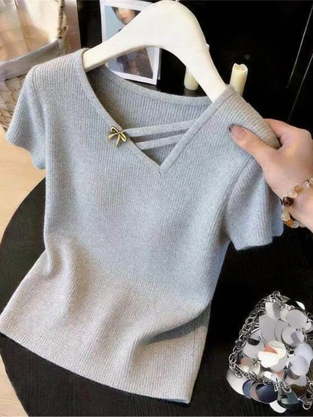 

Slim Fit V-Neck Short Sleeve T-Shirt Knitwear Women's Summer Design Sensation Style Base Layer Top Chinese Production