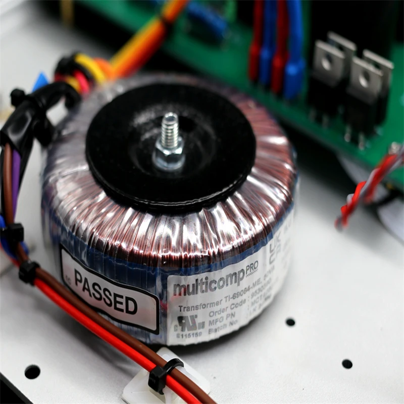 Riferimento versione MASTER a distorsione ultra bassa Circuito MBL6010D C9.2 Preamplificatore completamente bilanciato Preamplificatore audio HiFi