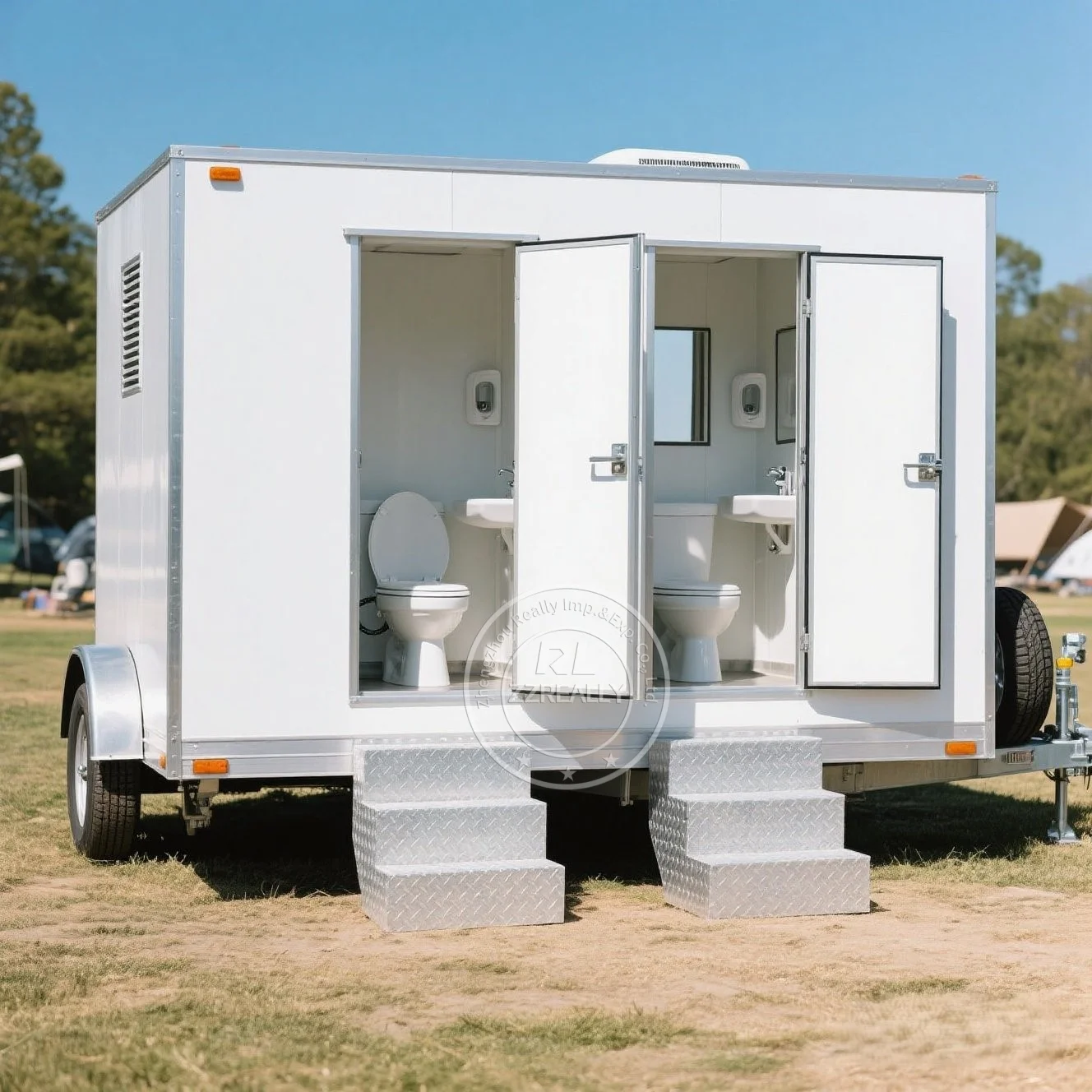 Luxury VIP Toilet Trailer Portable Bathroom Unit Shower Toilet Popular Portable Luxury Restroom for Events Wedding