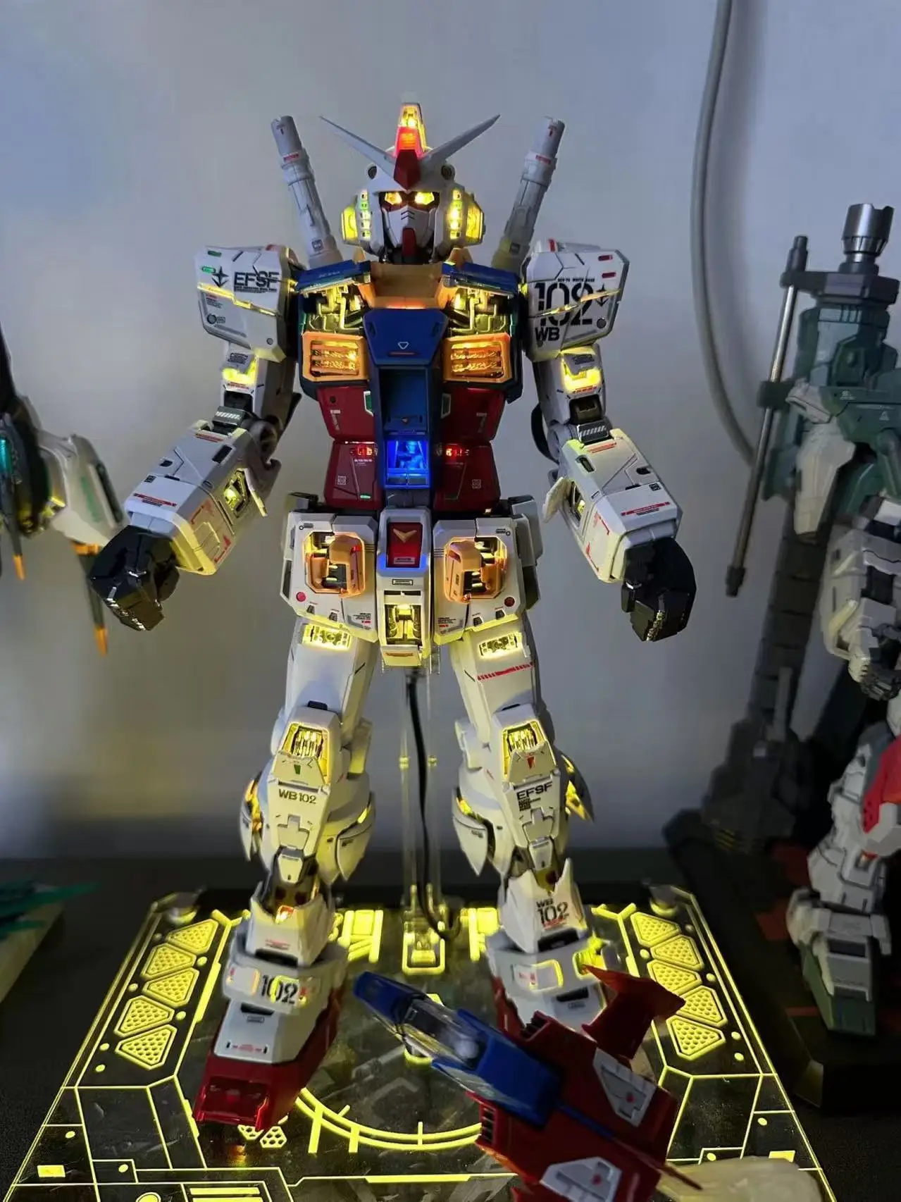 

В наличии UA Brand Unicorn Art Studio Produced 1/60 PGU Оригинальный набор ламп с дистанционным управлением Изменение цвета Досуг Изменение цвета