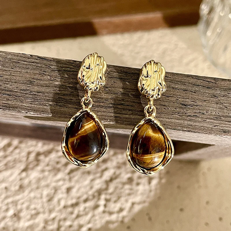 Luxury Autumn Winter Water Drop Earclips Female Resin Opal Maillard Brown Stone Clip on Earrings Non Pierced for Women Lady