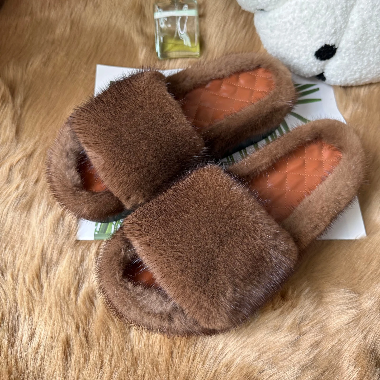 Dicke, warme Hausschuhe aus echtem Nerzfell für Damen, flauschige Pantoffeln, luxuriöse, warme Plüschfell-Schuhe für den Winter. – Detail 6
