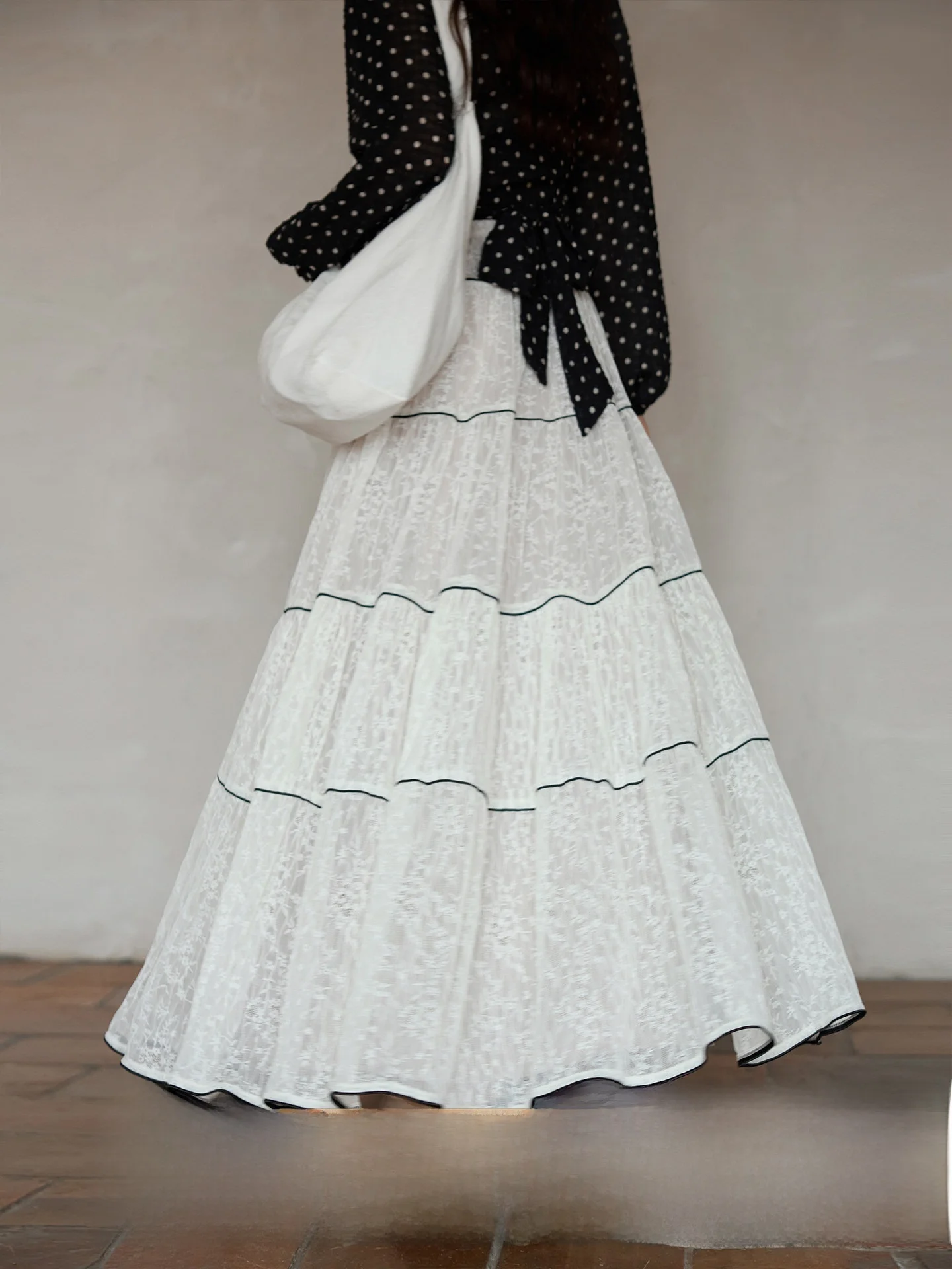 

Elegant High Waist White Skirt Women's Spring Fashion Design Sensation Asymmetrical A-Line Skirt Commute Simple Style