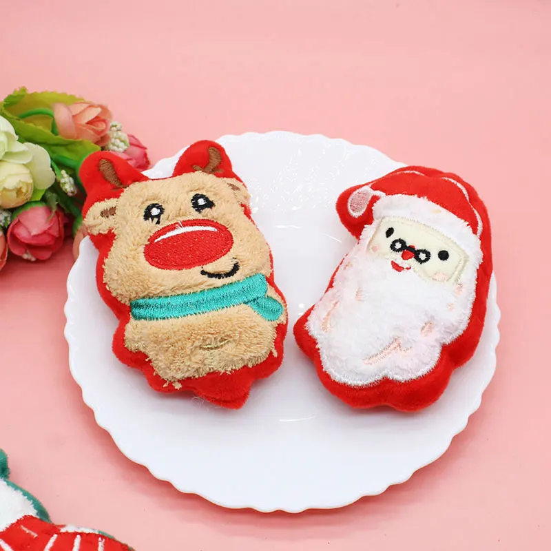 4 Stück Cartoon-Plüsch-Weihnachtsdekorationen – niedliche Schneemann-, Weihnachtsmann- und Rentier-Haarband-, Hut- und Taschen-Dekorationsaufnäher – Detail 6