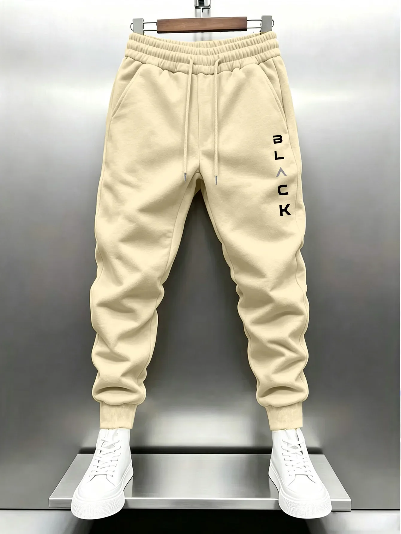 Schwarze Herren-Sporthose mit Schriftzug, Urbane Casual-Mode-Hose, Ganzjährig für Zuhause und Outdoor, Bequeme Weiche Jogginghose, Herrenbekleidung – Detail 7
