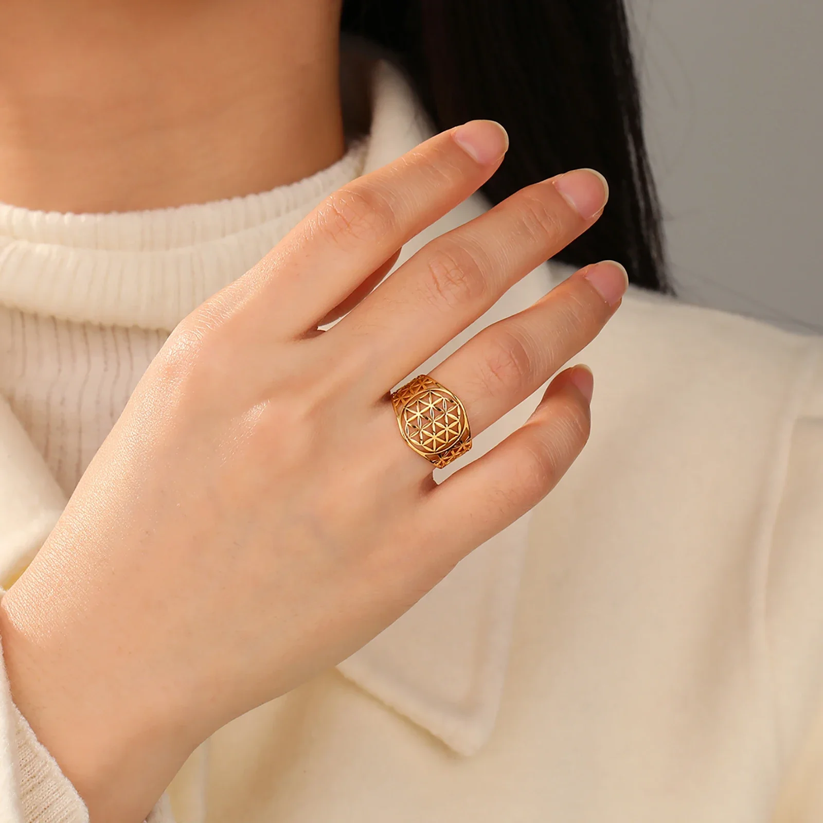 Image 6: Skyrim – bagues élégantes fleur de vie pour femmes, Vintage, en acier inoxydable, couleur or, géométrie sacrée, vente en gros, cadeau d'anniversaire