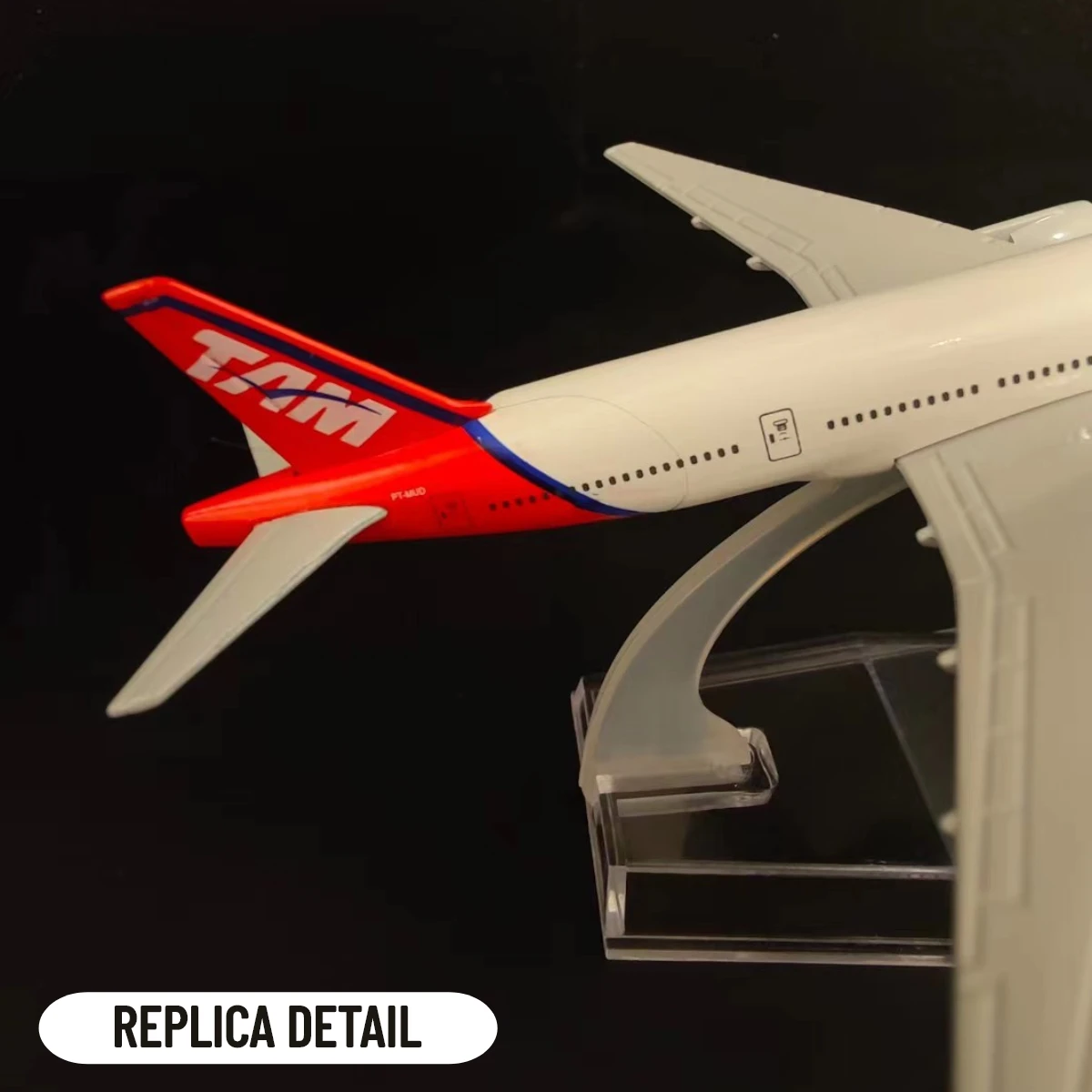 Brzilエア航空機モデルレプリカ、b777飛行機スケール、航空ダイキャストミニチュアアート、家庭およびオフィスの装飾玩具ギフト、1:400