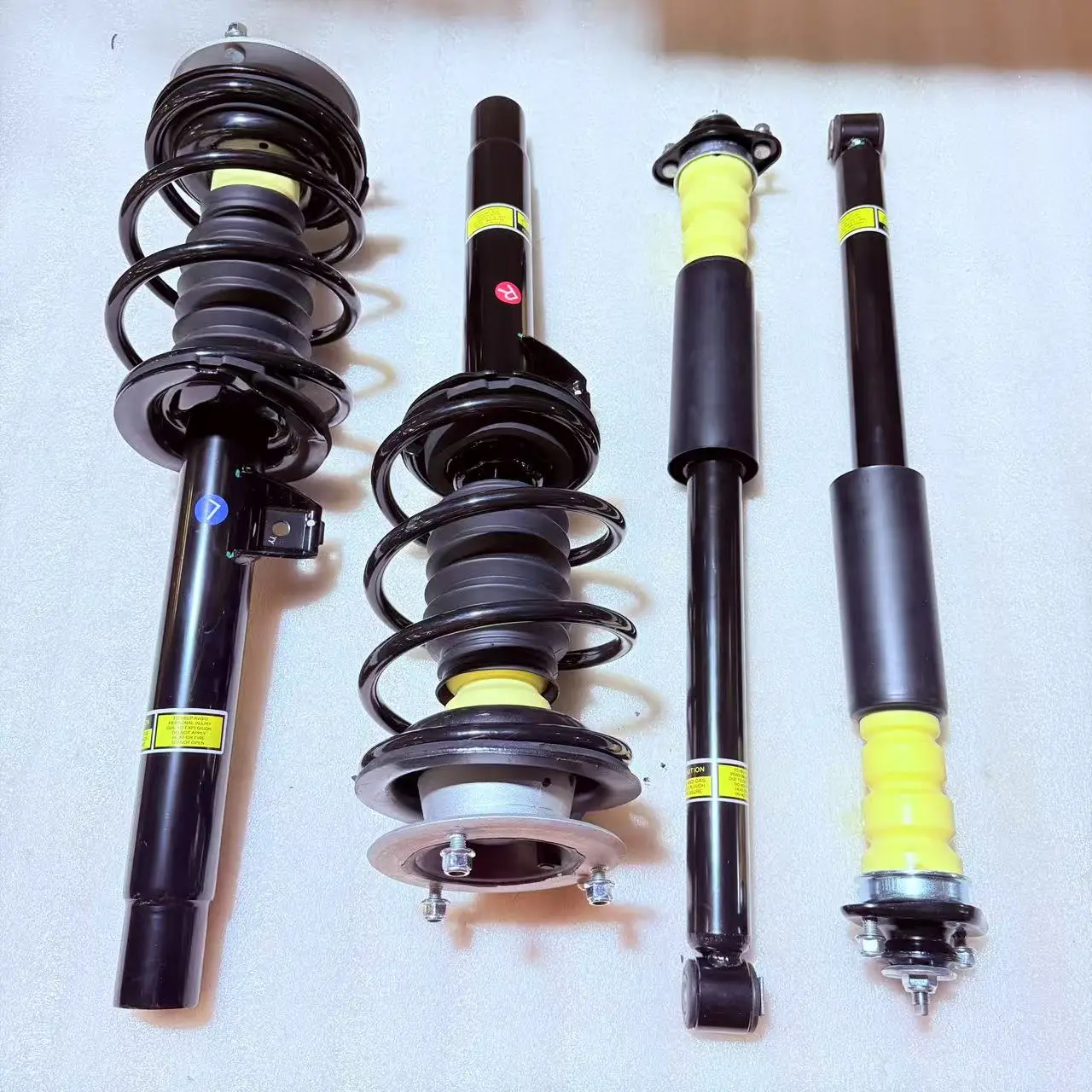 

4PCS Front + Rear Shock Absorbers Assembly For BMW E46 XDrive 325xi 330xi 31316751131 31316751132 33506752402