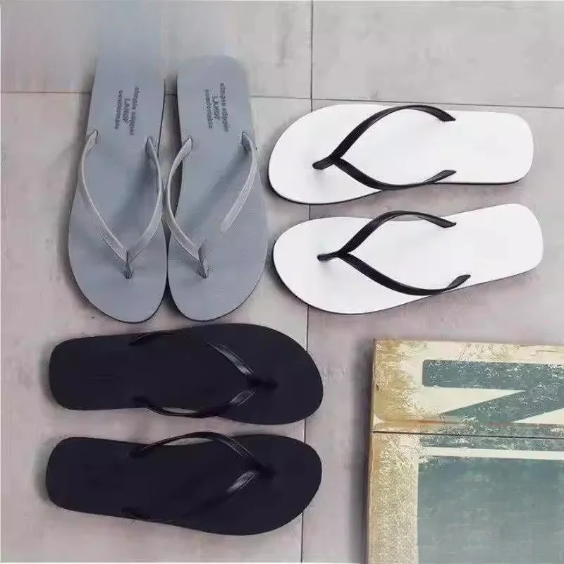 

Casual Men's Summer Anti-Slip Outdoor Wearable PVC Material Thong Slippers Trendy Beach Shoes for Couples Comfortable Slip-On...