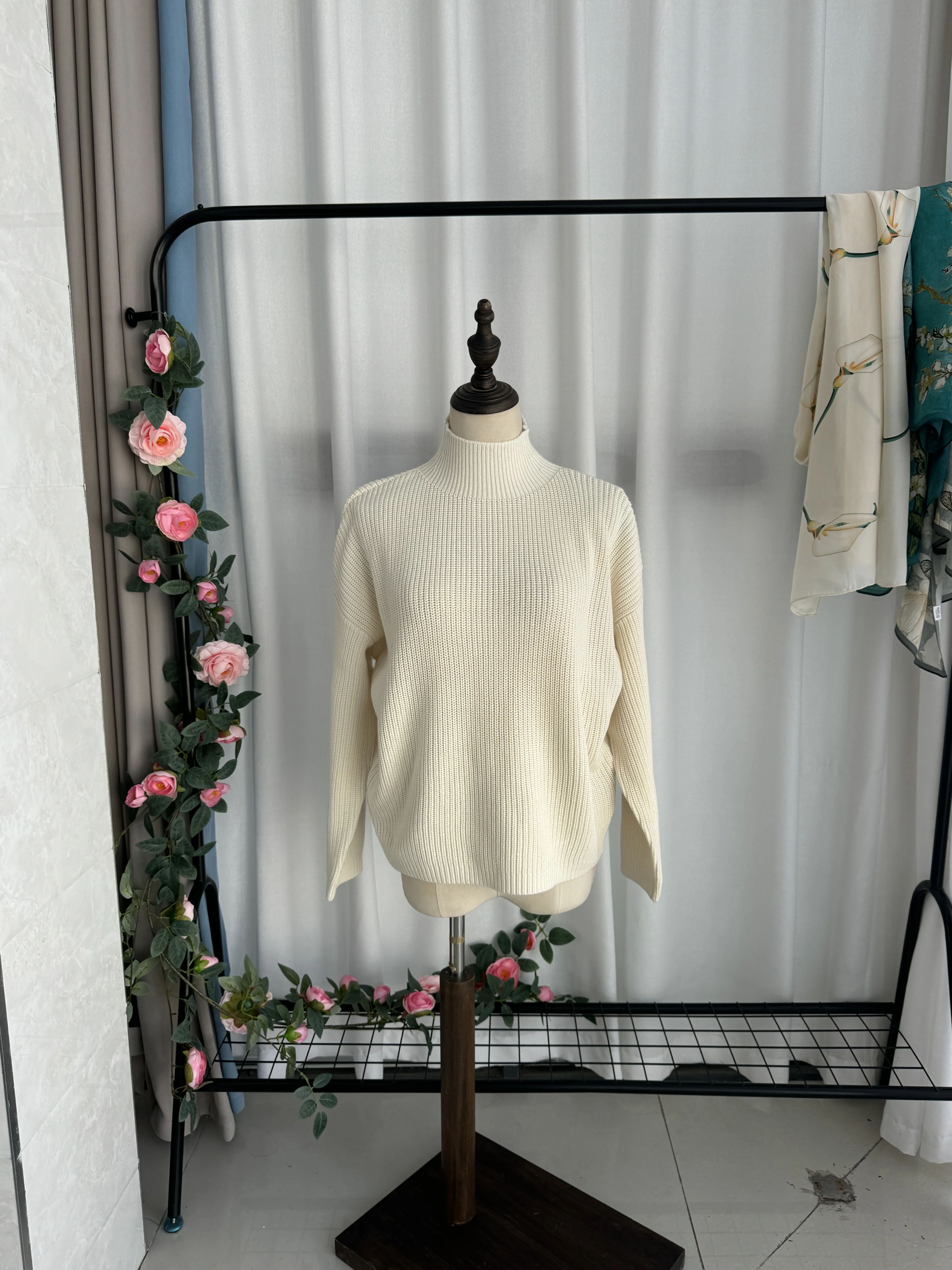 BirdTree 85% Silk 15% Cashmere Sweater, Women Beige Warm Mock Neck, Everyday Long Sleeve Solid Pullover, 2024 Spring T41872QC