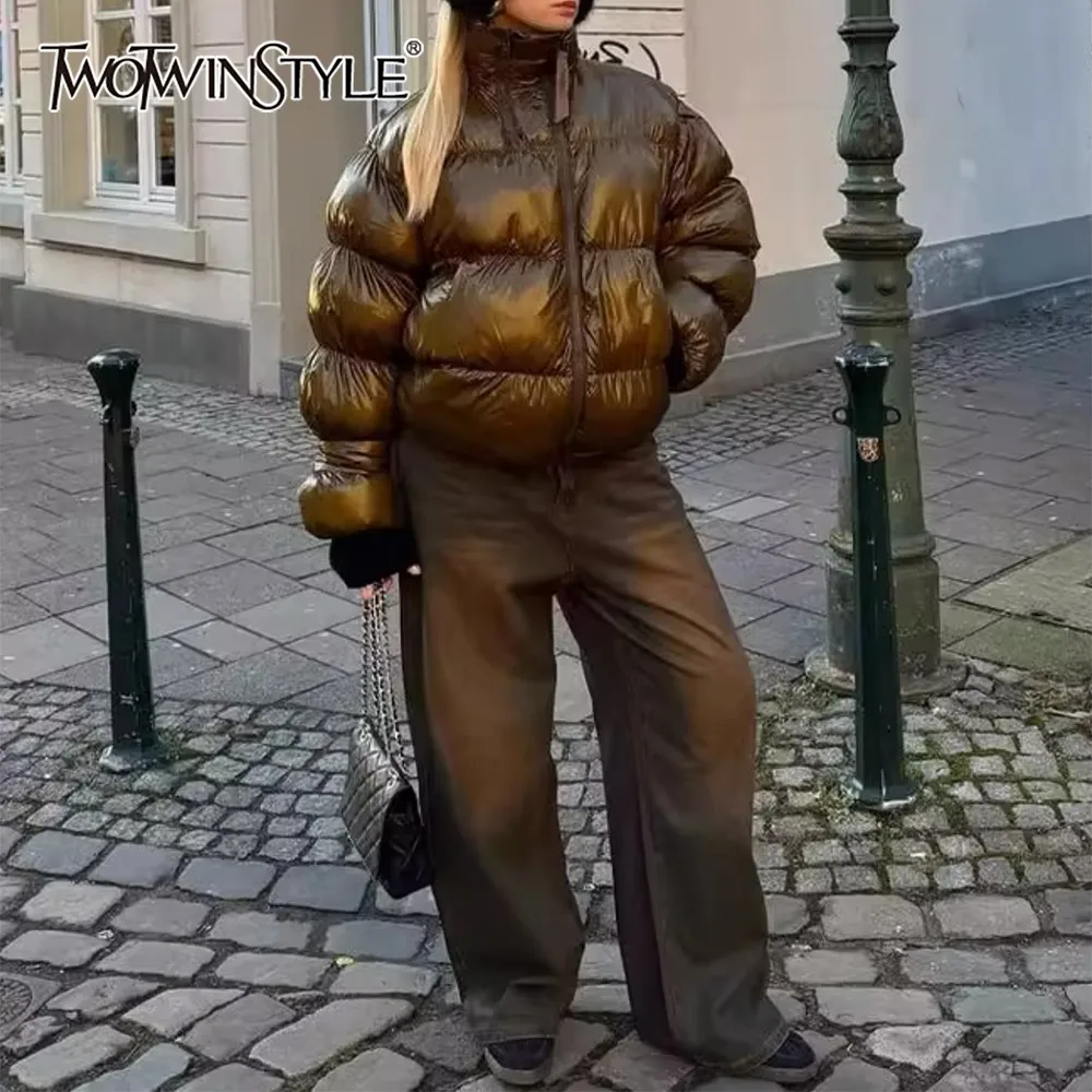 

TWOTWINSTYLE Streetwear Loose Quilted Coat for Women Lapel Long Sleeve Spliced Zip Fashion Short Down Jacket Female New Trendy