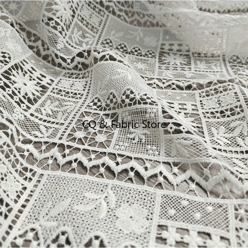 Tessuto di pizzo ricamato solubile in acqua bianco sporco per abbigliamento, abito, tessuto di design, materiali decorativi fai da te fatti a mano