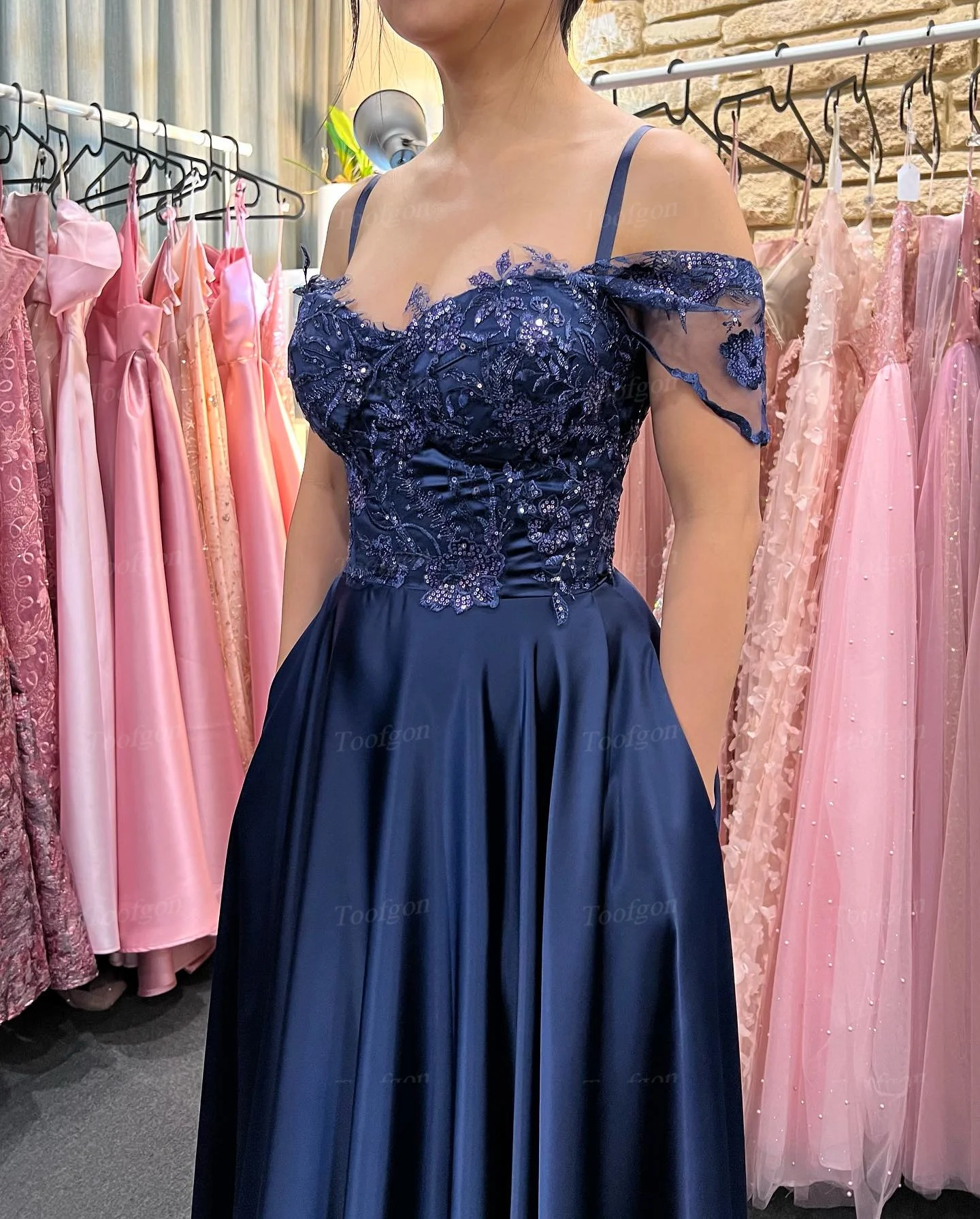 TOOFGON-Robe de Bal en Satin Bleu Marine avec Bretelles en Dentelle pour Femme, Tenue de Soirée Formelle Personnalisée pour Anniversaire Spécial