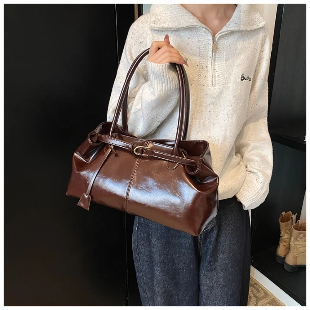 موضة جديدة النفط بولي Leather حقيبة يد جلدية سعة كبيرة متعددة الوظائف حقيبة كتف المرأة عادية حمل حقيبة تحت الإبط للنساء ﻿
