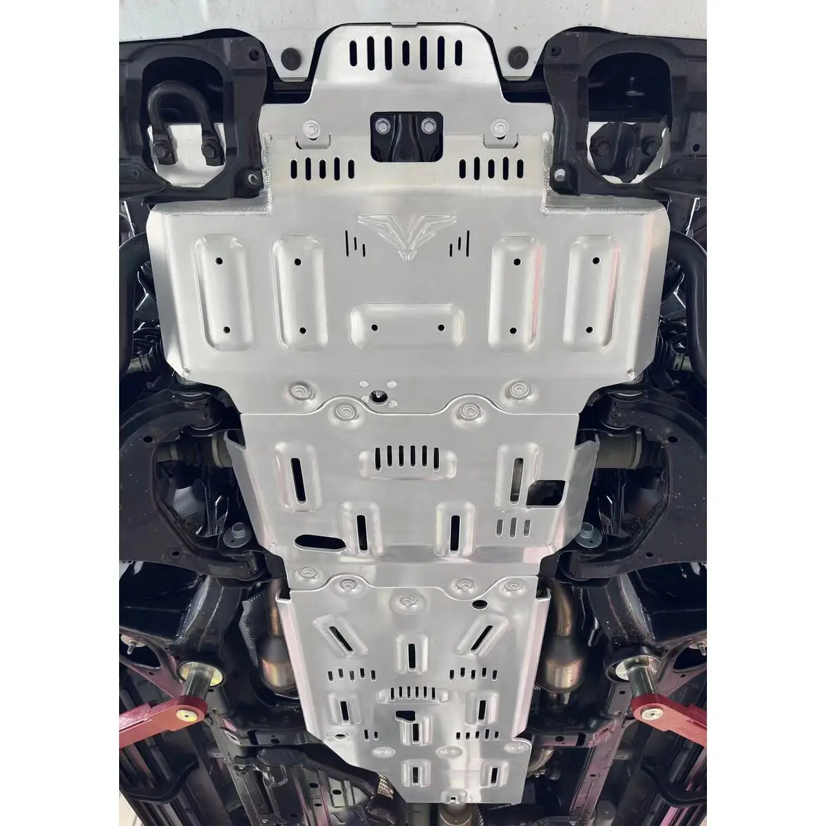 

Factory Direct Sales of Aluminum Magnesium Alloy Bottom Plate Accessories Suitable ForToyota Land Cruiser 300