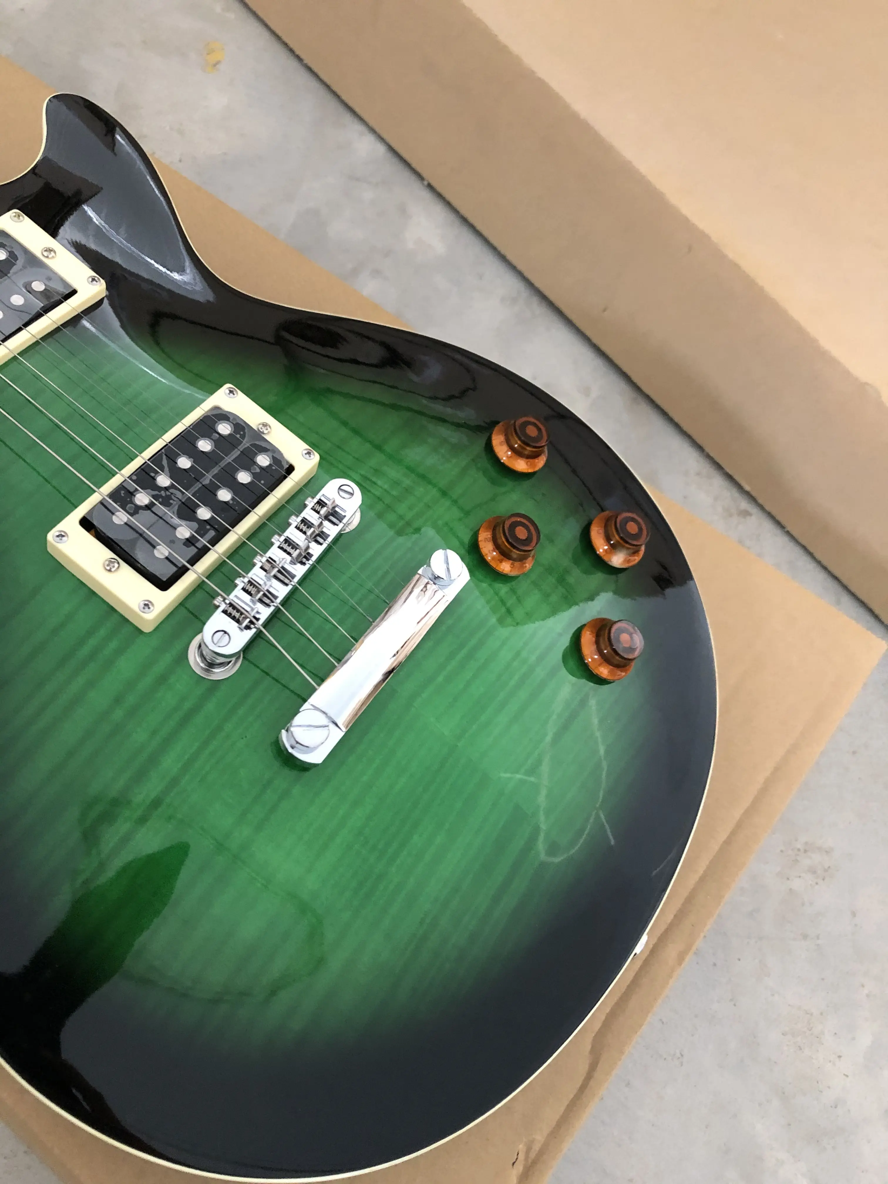 electric guitar high quality custom lp green red black yellow solid mahogany solid wood body rosewood fretboard lulu edge golden