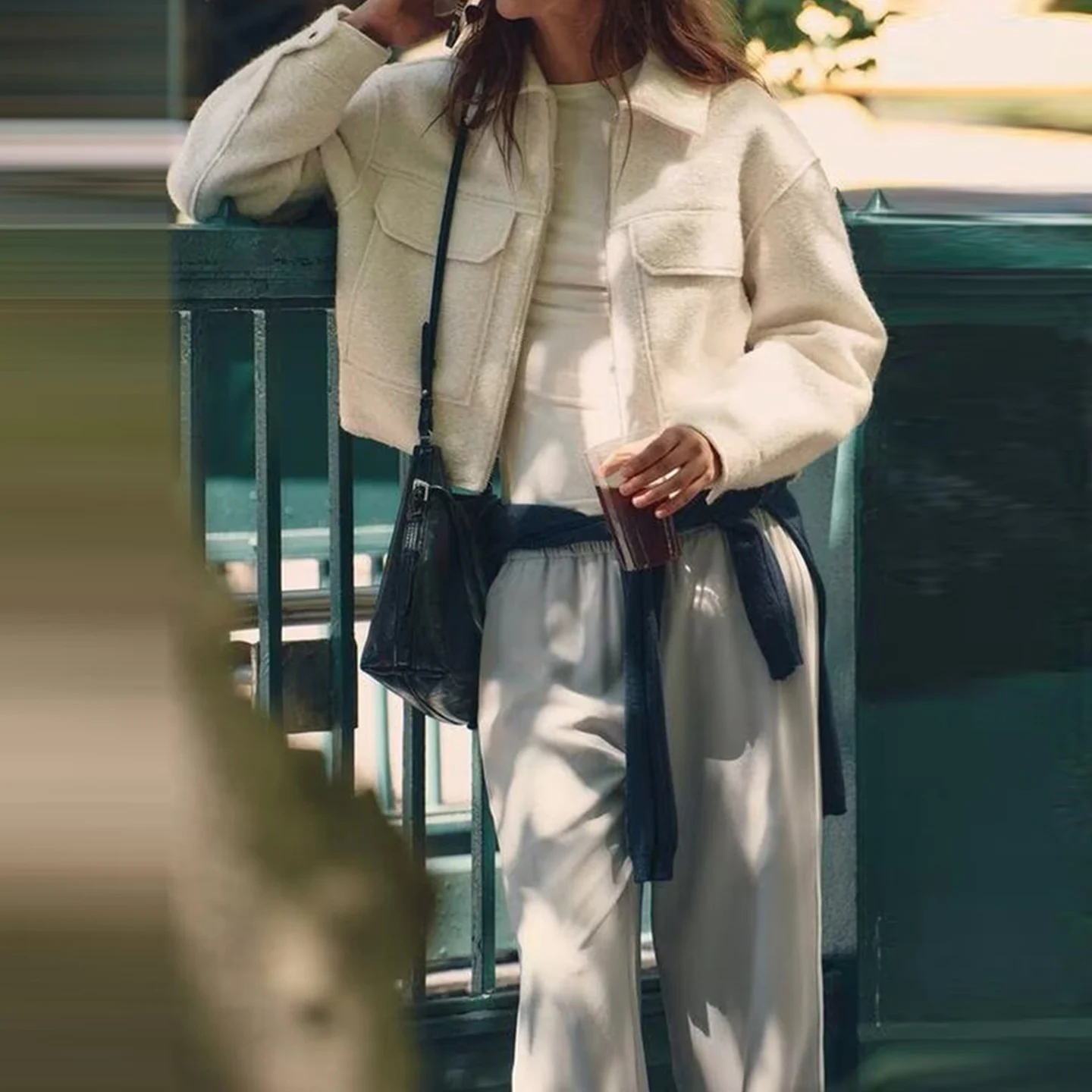 Z 2025 الخريف جديد المرأة Sle ort اللؤلؤ الجلود Jaet معطف الدفء طويل Sve سستة إغلاق لا قبعة وشملت