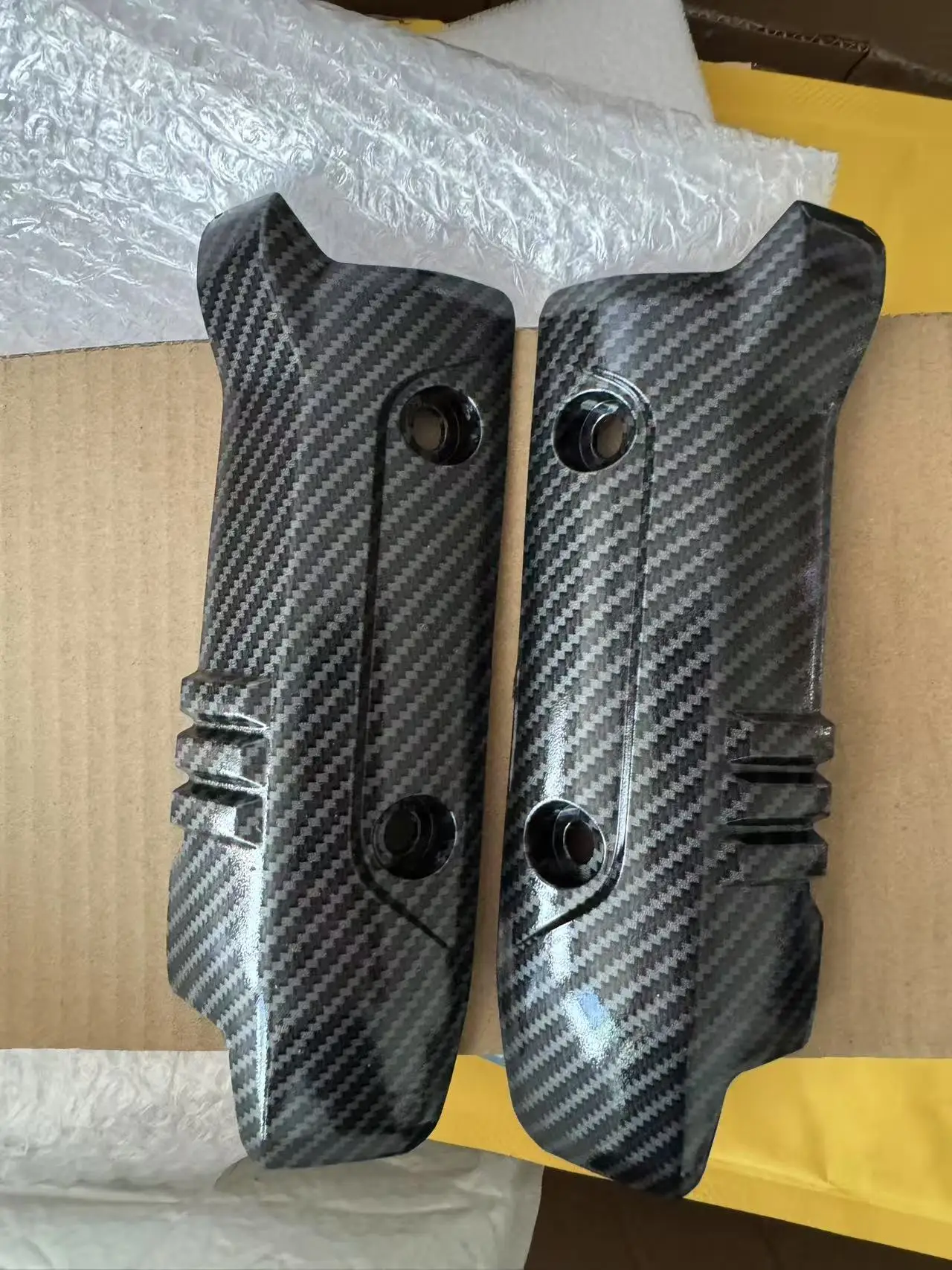 غطاء حماية أمامي ممتص للصدمات من ألياف الكربون لملحقات خزان Chuma 200cc #4