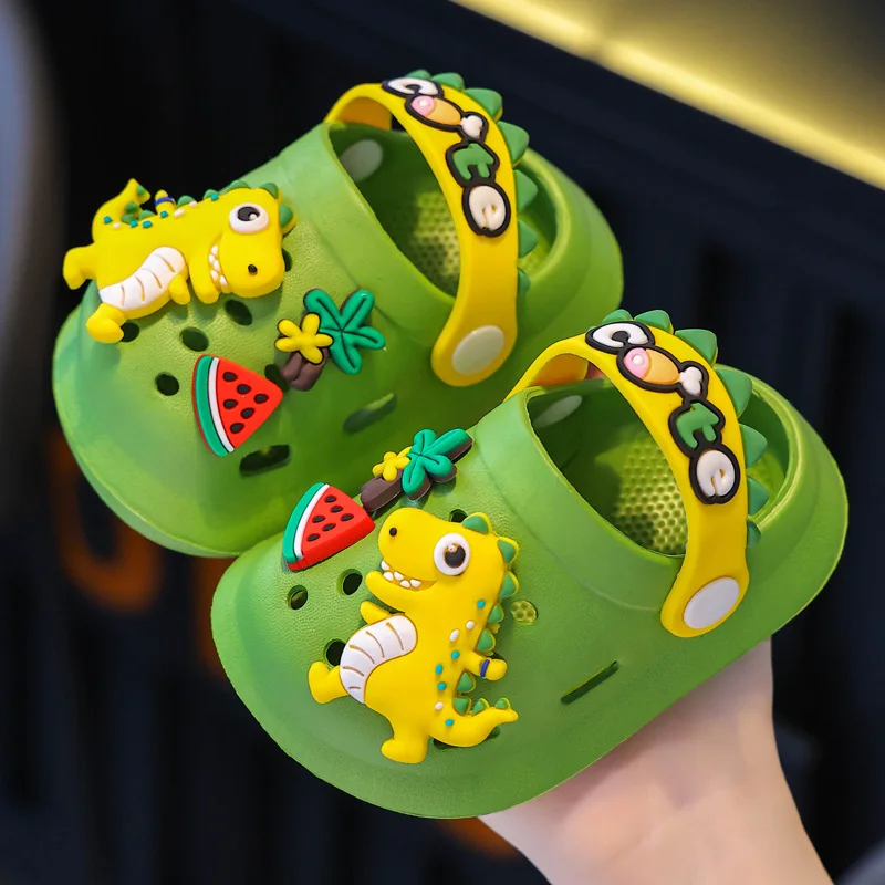 Letnie kapcie dziecięce dziura sandały dziecięce miękkie antypoślizgowe kreskówka dinozaur DIY Design kryty antypoślizgowe chłopcy dziewczęta buty na plażę