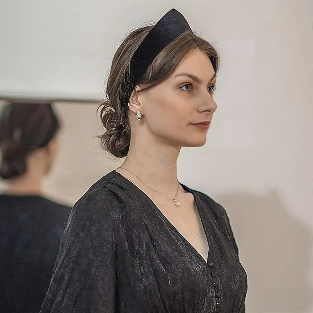 

Элегантная бархатная треугольная повязка на голову, индивидуальный классический обруч для волос с широкими краями, однотонные аксессуары для волос в европейском стиле в стиле ретро