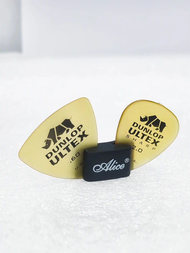 Alice Rubber Guitar Pick Holder Fixes on Headstock 3 & 4 String Suitable for Ukuleles, Guitars, Basses, Guitar Accessories