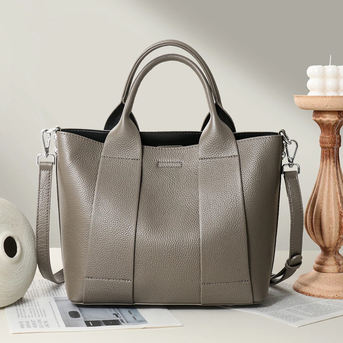 

First-Layer Cowhide Women's Bag, Large-Capacity Handbag, Genuine Leather Cross-Body Bag, Versatile Shoulder Bag, Soft Leather High-End Bag