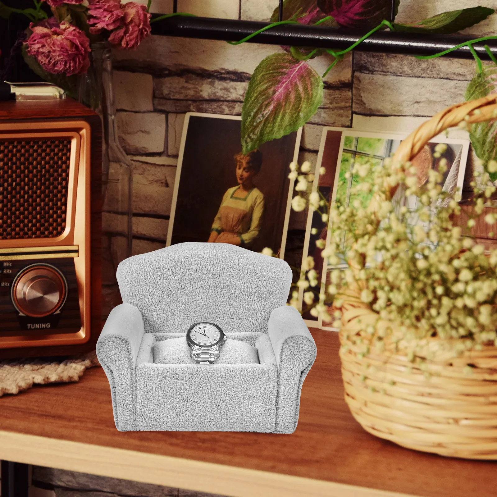 

Sofa Shaped Jewelry Display Holder 1 Piece Bracelet Watch Organizer Stand Compact Decorative Storage Display for Rings Necklaces