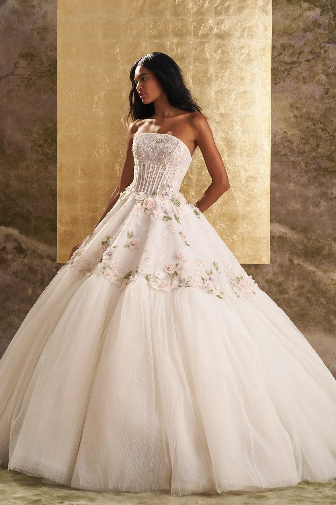 

Customized 2026 New Elegant Backless A-Line 3D Decal Wedding Dress Reception Dress Solemn Bridal Dress Romantic White Sexy Dress