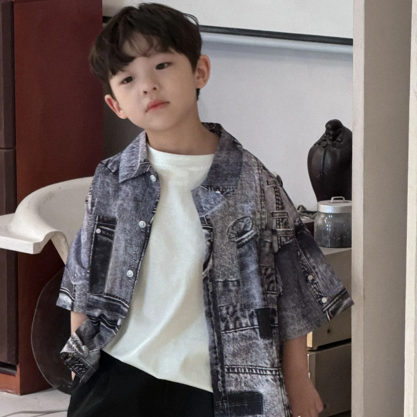 Top para bebés, novedad de verano 20224, camisa de manga corta con estampado vaquero de imitación de algodón lavado suave y cómodo para niños coreanos