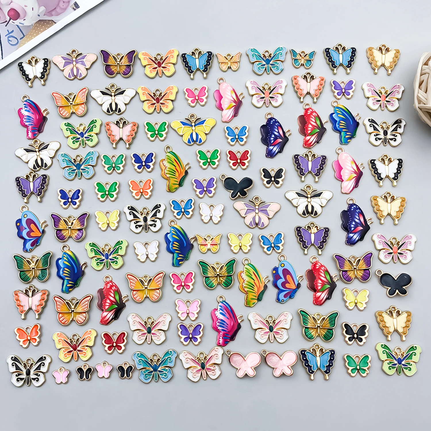 #6 Compare Pendant Charm Bracelets Before You Buy