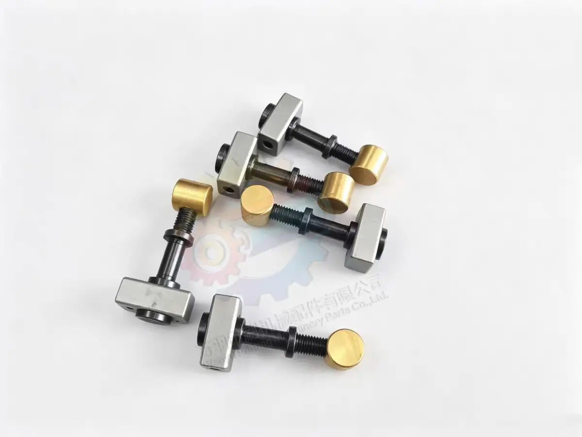 Man Roland 900 Ink Roller Adjusting Screw, Distributing Ink Roller Adjustment Shaft Screw, Offset Printing Press Spare Parts A T