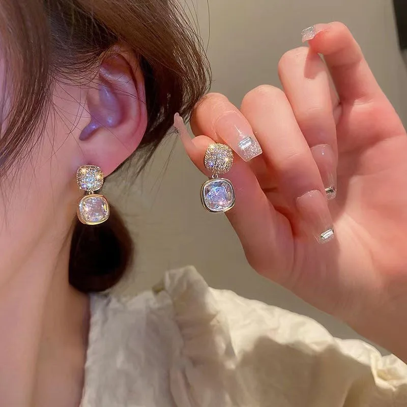 2023 New Minimalist Geometric Square Zircon Earrings For Women‘s Korean Fashion Jewelry Accessories Allergy Resistant Eardrop