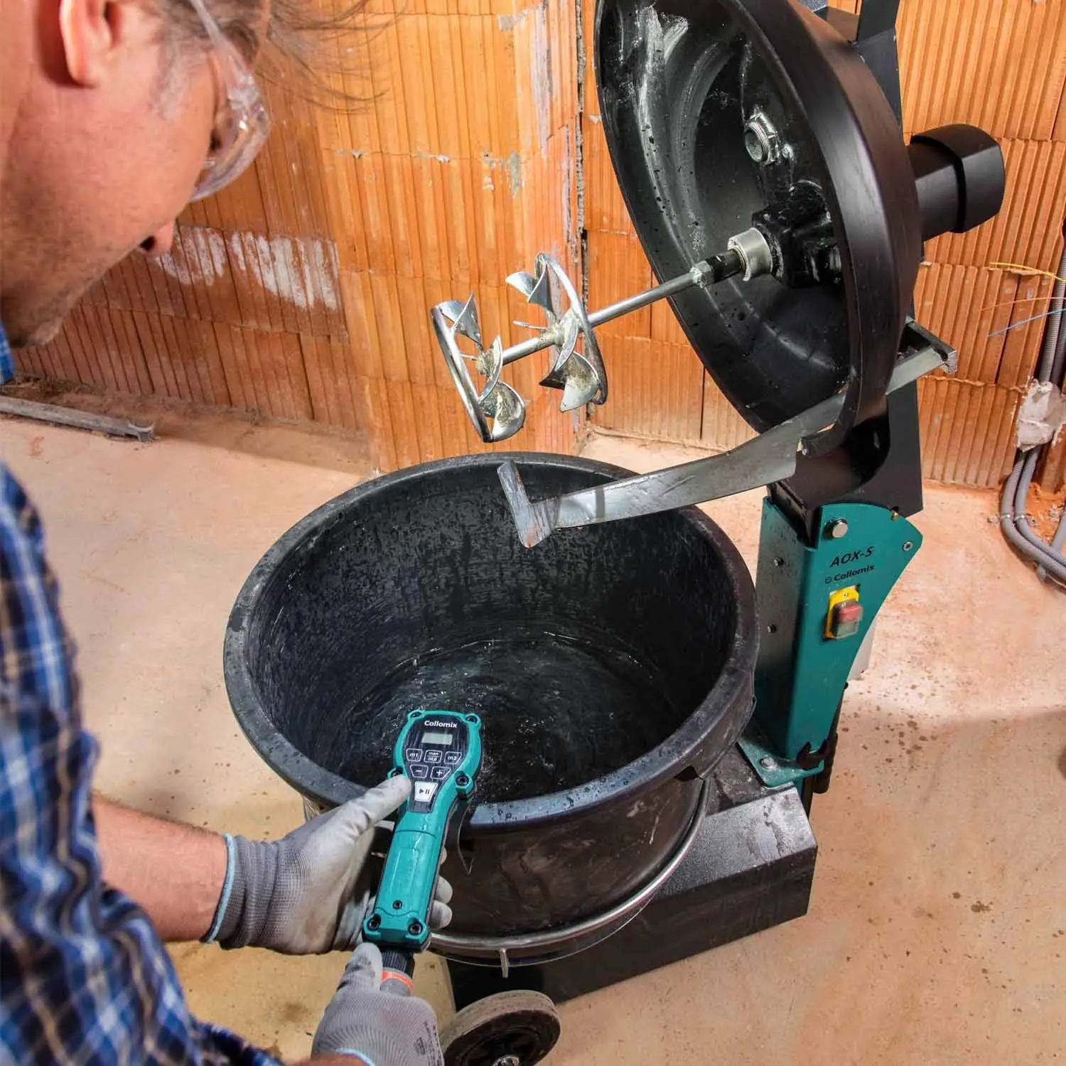 Water Dosing Device - AQiX Precision Water Meter for Material Mixing with Automatic Flow Stop & 3/4" Quick Hose Connect