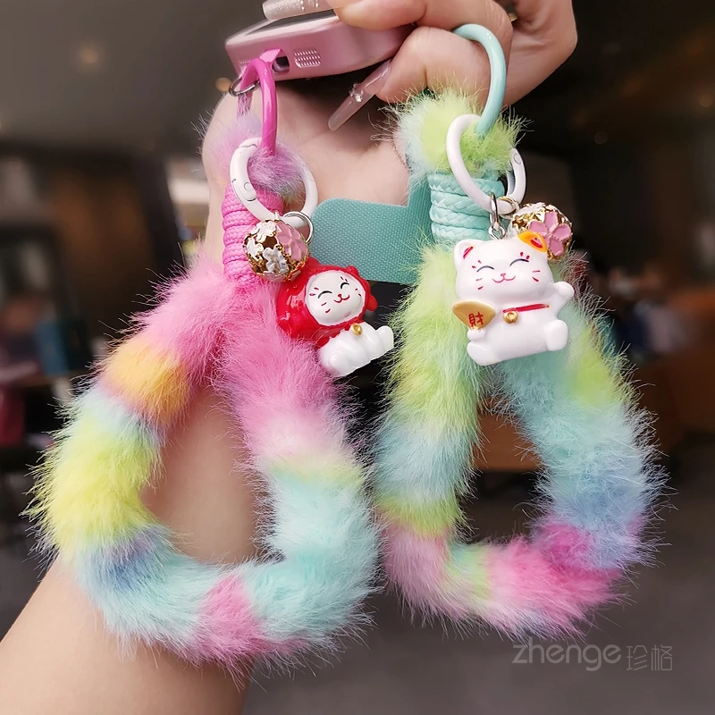 

Красочный плюшевый ремешок для мобильного телефона на женское запястье, подвеска в виде кота для зимнего богатства, уличный чехол для телефона с защитой от потерь, универсальный