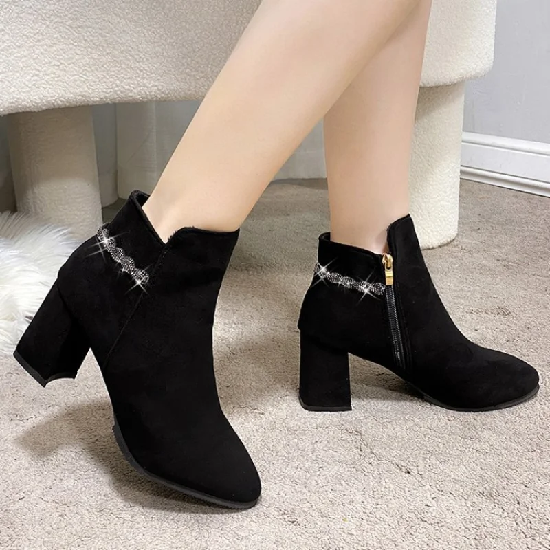 Autumn and winter tassel rhinestone short boots, high heels, warm plush boots, medium heels, versatile women\'s boots