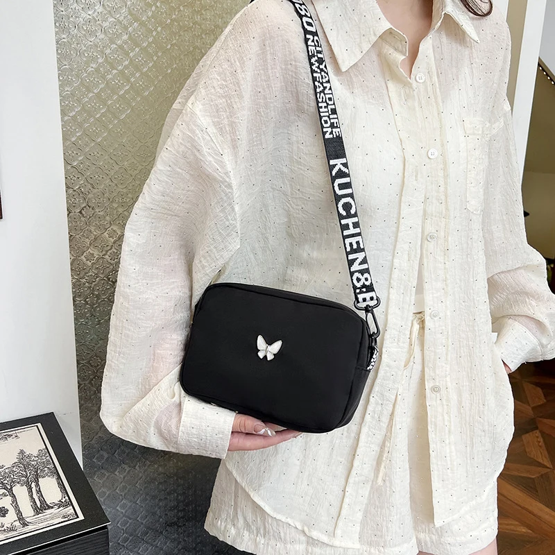 Nowe mody kobiet torby typu Crossbody kosmetyczka kobiety Trend Lingge haft torba na ramię z aparatem 2023 Design mała torba — zdjęcie 3
