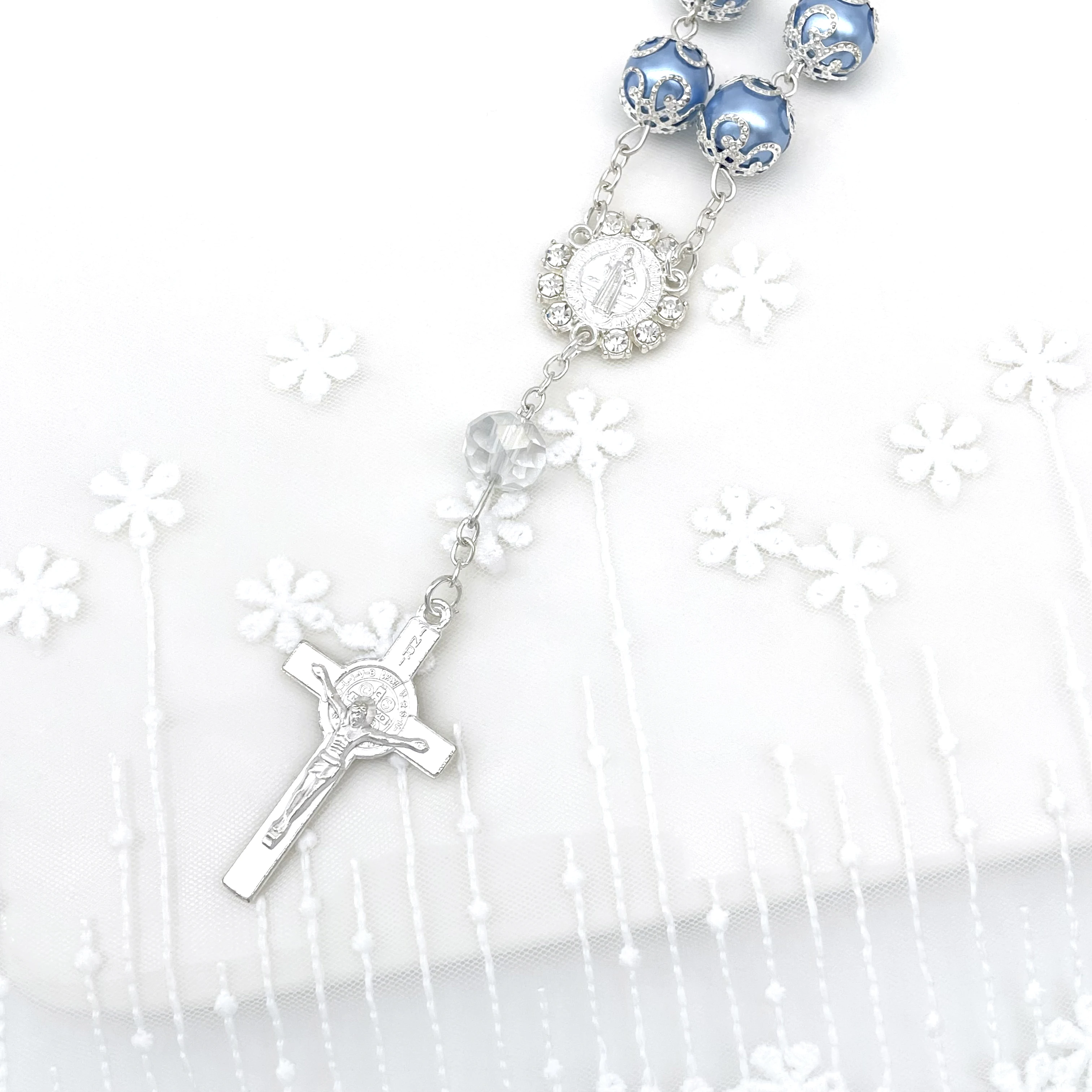 

Набор из 12 браслетов с жемчугом и кристаллами в форме креста, с изображением Святого Бенедикта, для первого причастия/дня рождения/свадьбы/подарка на рождение ребенка