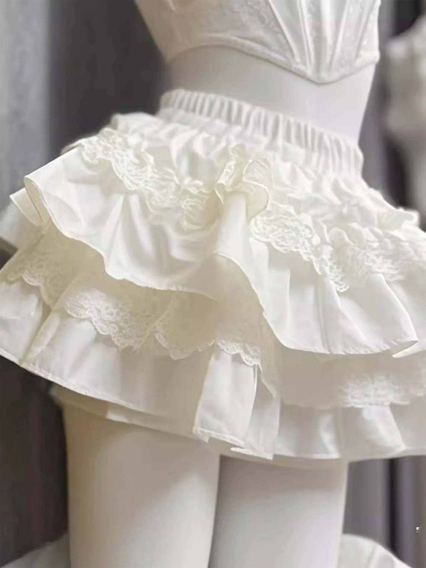 

Нежная кружевная пышная юбка с высокой талией, А-силуэт, короткая юбка в балетном стиле, корейская версия, юбка-тортик, не просвечивающаяся