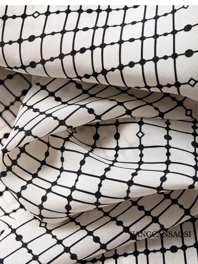 レディースファッション衣料品 3.7m 超大型ベージュグリッド柄 100% 天然桑絹クレープデシン斜めカットスカート